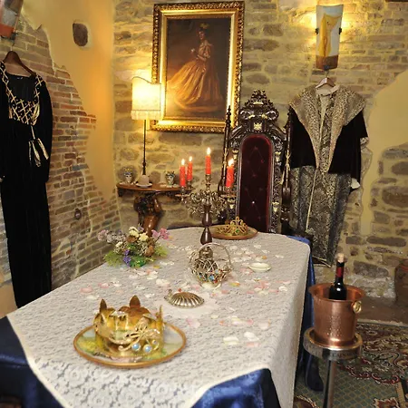 Il Paradiso Del Re Arcevia